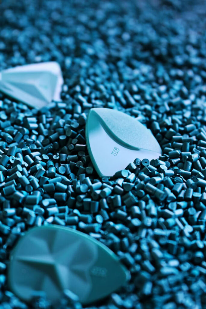 Produkcja uchwytów listwy sprężynującej w Białych Błotach