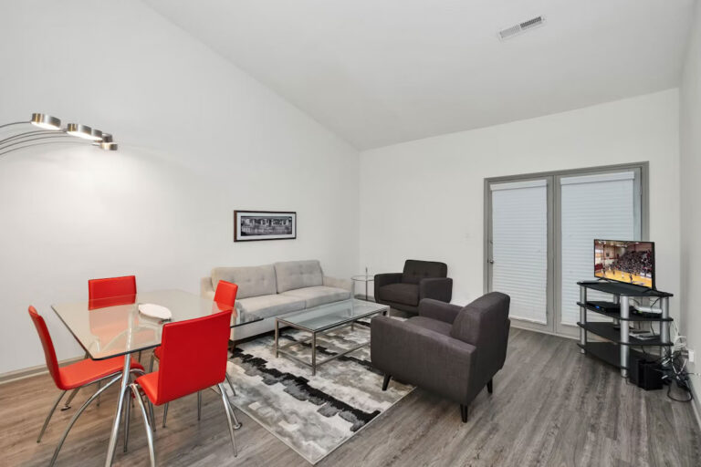 Produkcja akcesoriów meblowych w Białych Błotach - Kor-Plast